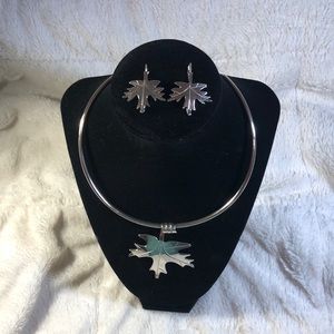 925 silver rounded collar choker with heavy slide leaf & matching earrings